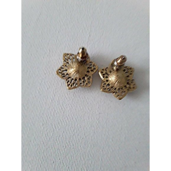 Vintage Solid Gold Tone and Faux Emerald Stone Star Flower Stud Earrings - Picture 3 of 3